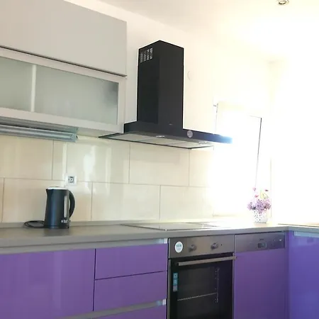 Rukavac 8839c 아파트