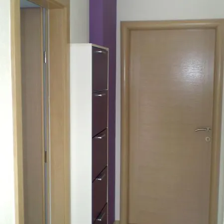 아파트 Rukavac 8839c *